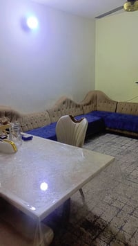 ميز مرمر • ٤كراسي • ديوان