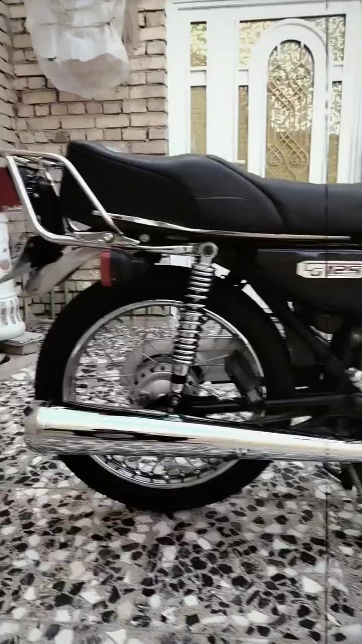 سلام عليكم دراجه للبيع غراضه كله اصليه صالنصه شيرازي مال إيران هيه تانكي كهربايته كله شغاله دراجه ما متعوب مكاني ميسان المجبس سعره ٧٥٠ بيه مجال حك جيه هاذ رقمي ***********
