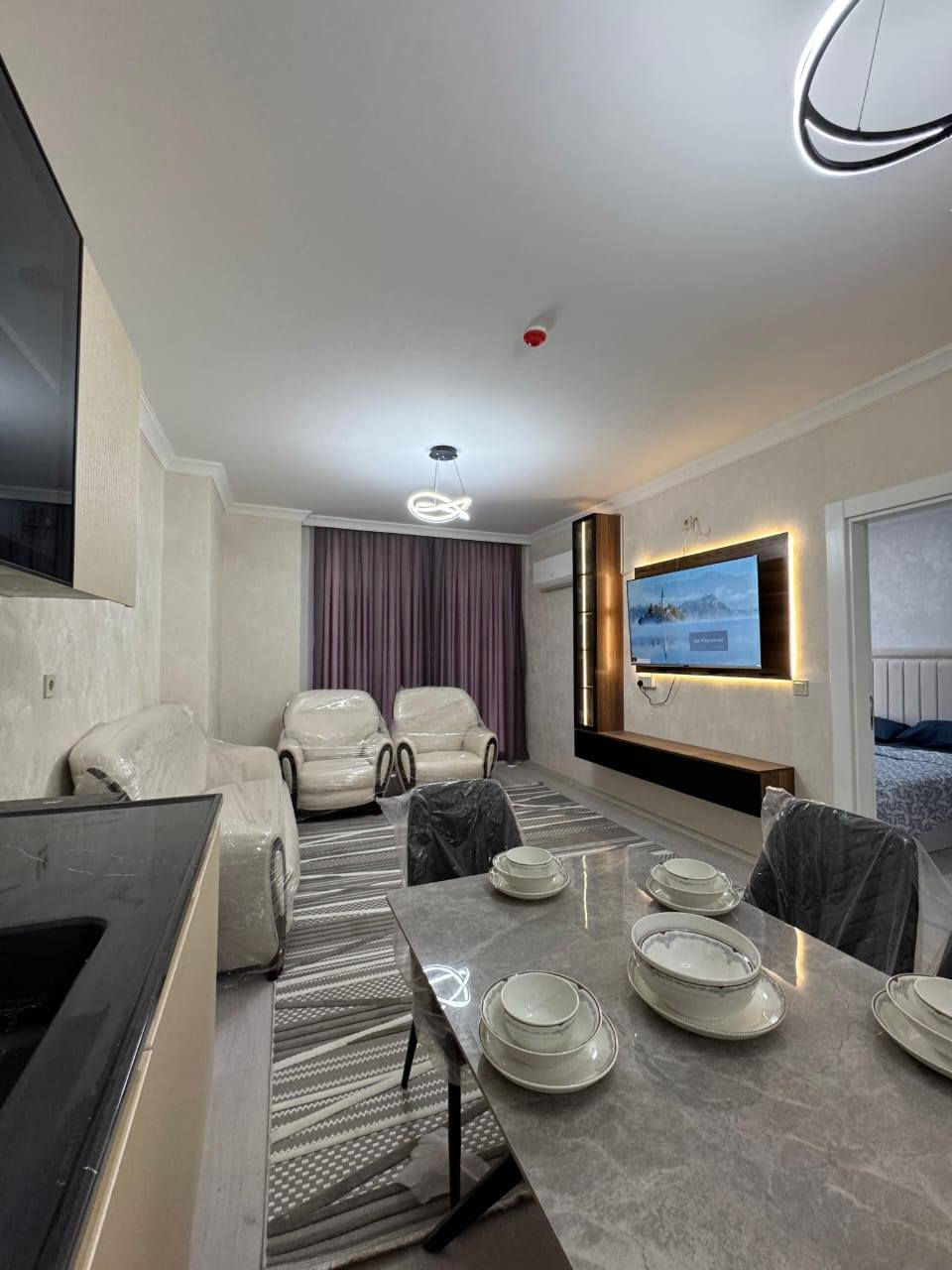 ▪️شقة  مؤثثة  للأيجار ▪️
في مجمع لالاف ايربورت ڤيو / بين امباير والمطار

-مساحة 80م

غرفة نوم

صاله

-مطبخ

-صحيات

-واجهة داخلية

-طابق 4

للاستفسار اكثر اتصل على الرقم ***********
