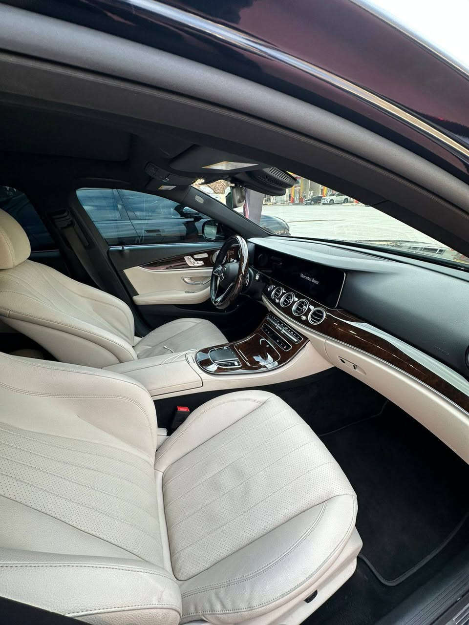 Mercedes Benz E350 AMG 2023
حادثها جاملاخ صبخ 

رقم شمالي باسمي تحويل مباشر

فول موصفات دفع خلفي

بانوراما 1

ابواب بصمه 2

كامره خلفيه 3...

شاشه جبيره 4..

كيج إلكتروني 5..

داخل كريمي ) اوف وايت 6..

کشنات تدفئه 7..

رادارات امامي خلفي جوانب 8..

حساسات 360 درجه 9.

صندوق كهرباء 10..

شاحنه لاسلكي 11

اتو بارك + اتو هولد 12...

كشنات كهرباء + خزن ميموري 13.

سماعات برو مستر 14...
كاميرا 360
لد داخلي 64 لون 15..

أصلي AMG ويل 1619

صفر مسج جديده جداً السياره 17.

ماشيه 42 
مكان زاخو 
***********
سعر

