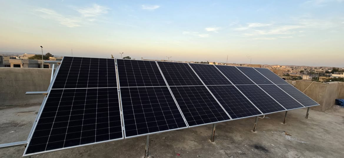 تم بحمدالله تنصيب منظومة طاقة شمسية بقدرة 
14 اميير نهاري و 12 امبير ليلي 
الواح بقدرة 615W  نوع لونجي ضمان 15 سنة
انفيرتر GROWATT  6Kw   ضمانة سنة استبدال 
بطارية ليثيوم 115KWمن شركة GENIXGREEN  ضمان 10 سنوات
صيانة لمدة سنة مجانية
للاستفسار الاتصال:-
***********
***********
***********
***********

GenixGreen 
GenixGreen Iraq 
المركز الذهبي-Golden Center
