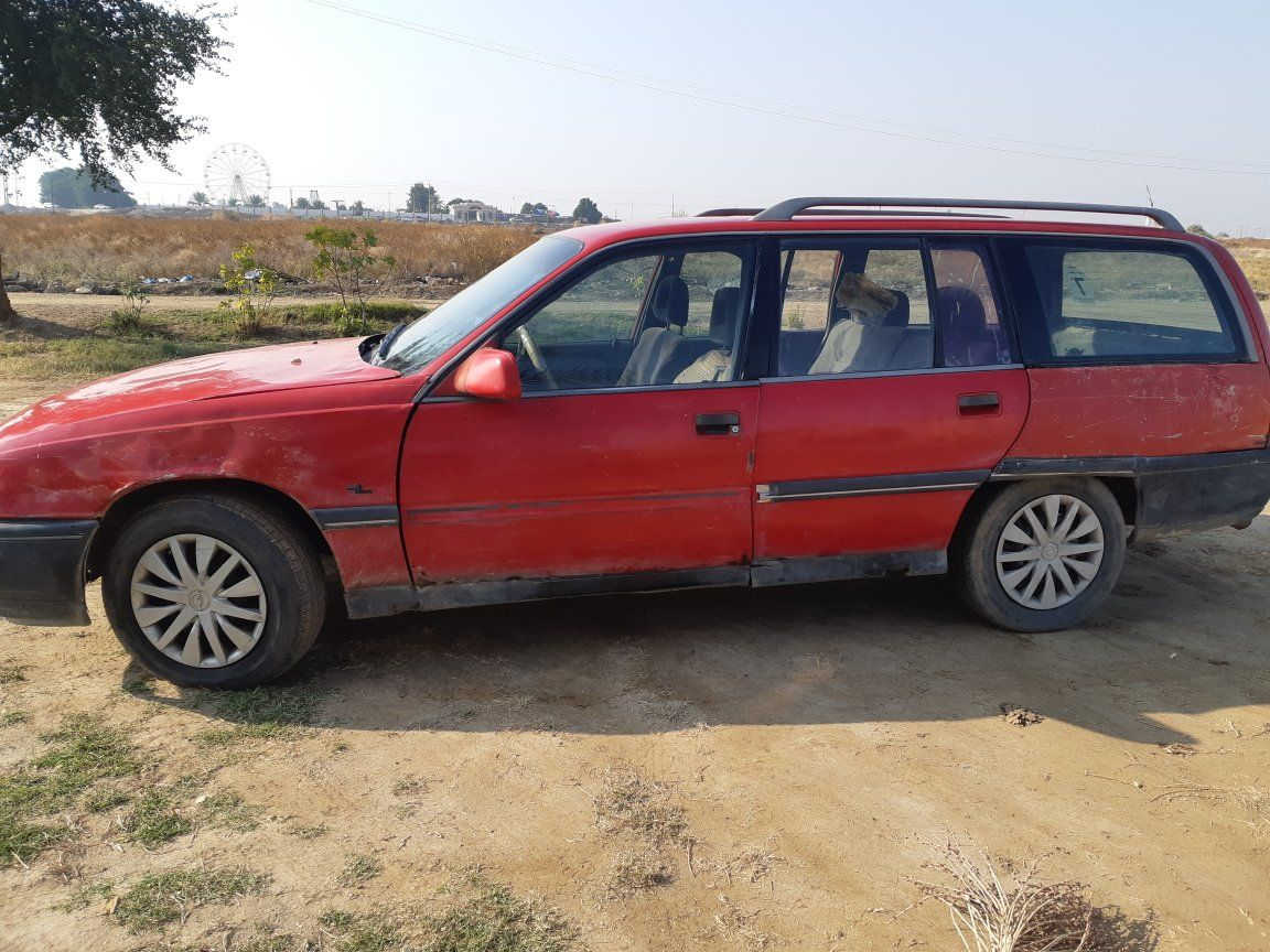 اوبل ستيشن كير عادي  رقم انبار موديل ٨٩ محرك وكير  خير من آلله السعر ١٢ ورقه او مراوس للإستفسار الاتصال على هاذه ***********
