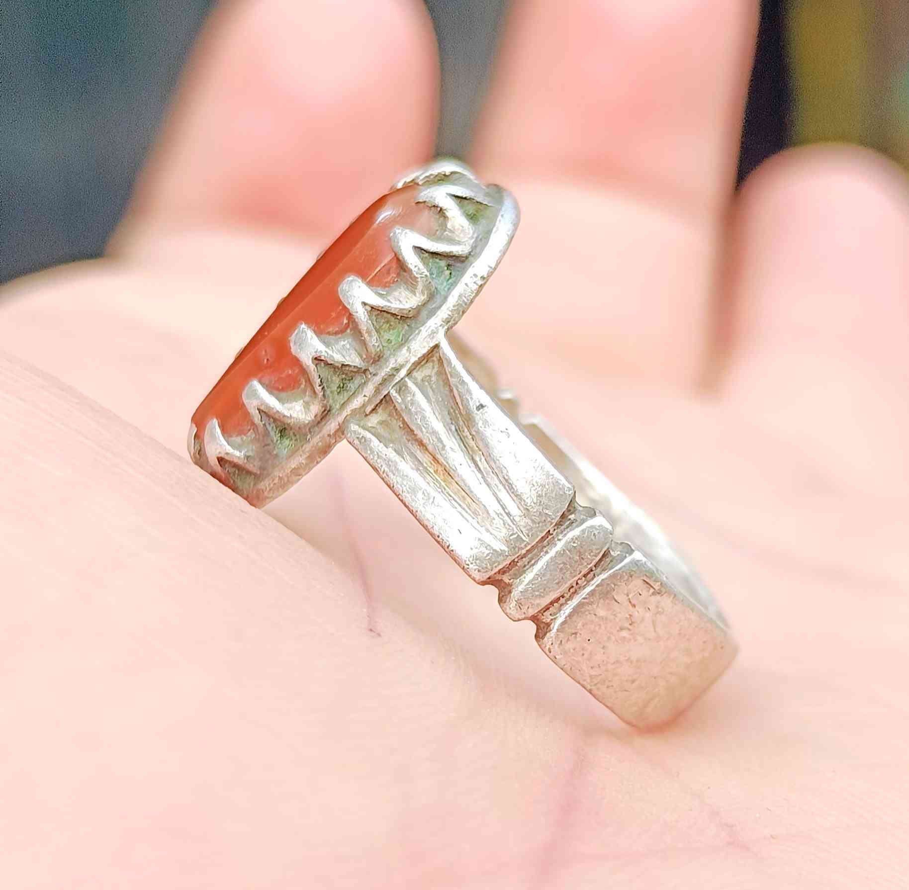 سلام علــــــيكم 🫷🏿👇👇عيــد مبـارك

تحفه وقديم جداً(عقيق يماني ذمه دلـوه) 
مشكـول مخالف ملاگـط گاع 

صياغه يدويه ثگيله جدا 
قيــــــاس الخاتم(25.. 24)

يوجد توصيل بدون مراوس او حجز مكاني سماوه سعـــره مع التوصيل(50)🔒🔒 السماوا, المثنى


**إذا كنت صاحب هذا الإعلان وتريد حذفه لأي سبب، رجاءا أرسل رسالة إلى الدعم الفني**