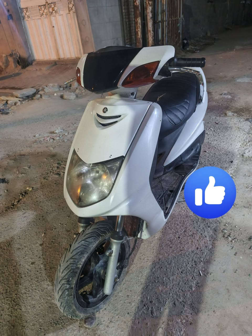 السلام عليكم. سكنز. نثية 140. دراجة منزلة رمبه ع ايدي..
دراجه نضيفه محرك مكفول. دهن امزويل اديرله. ربع ديره سلف اشوكت متجيه لو بعز البرد نكره

بيه تزويد مثل اكلجات رياضي ودبل رياضي مال رمبه من اجتي وياها. تايرات جدد باتري جديد. هذه كل اليه رايده ٨٠٠ وبيه مجال. ***********
