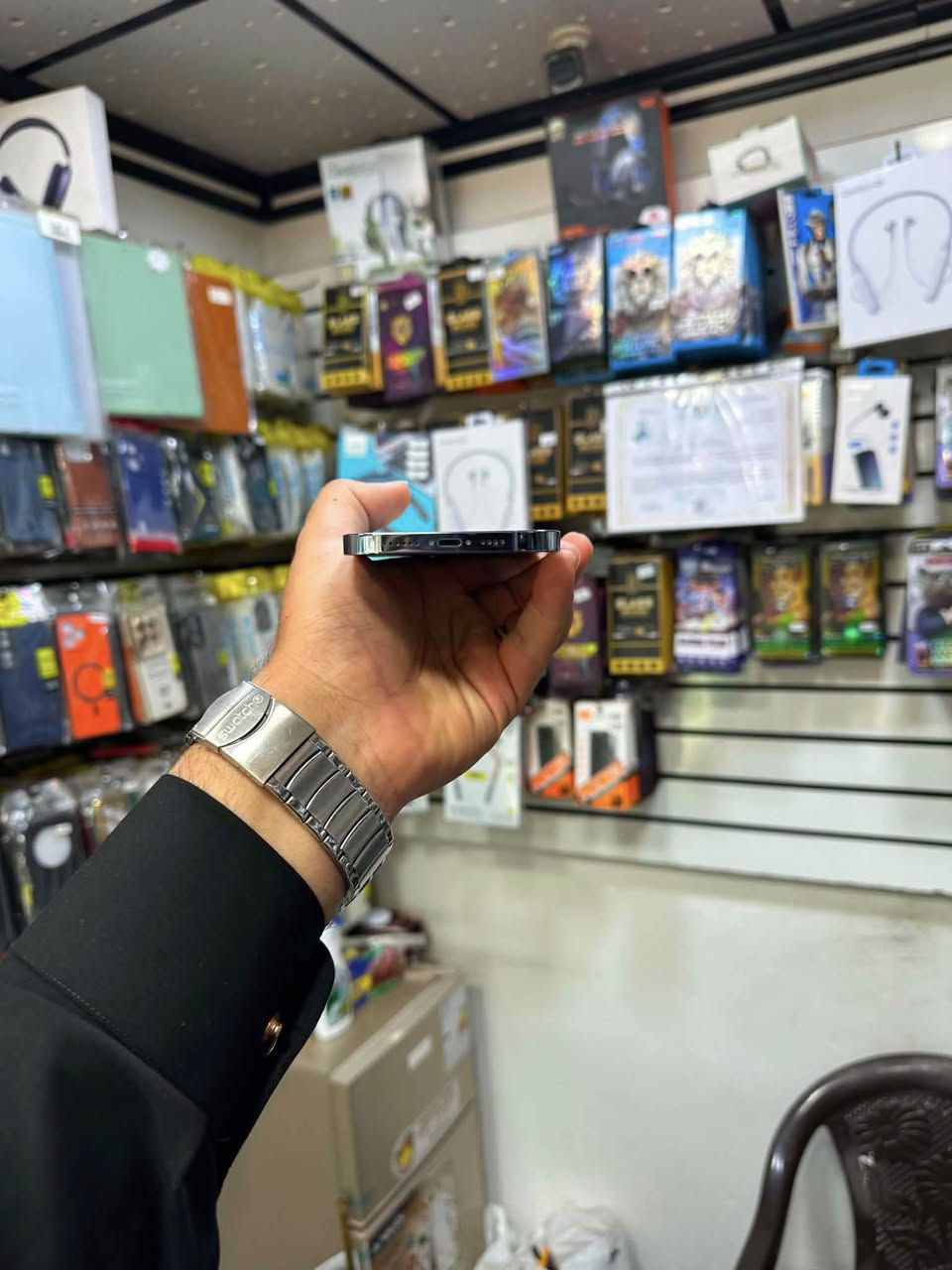 13 برو ماكس 
ذاكره 128 
نموذج M تك سيم 
بطاريه 98
شرط ما مفتوح 
نظيف 
سعر الجهاز 635 
شراي خاص او اتصل 
***********
***********
