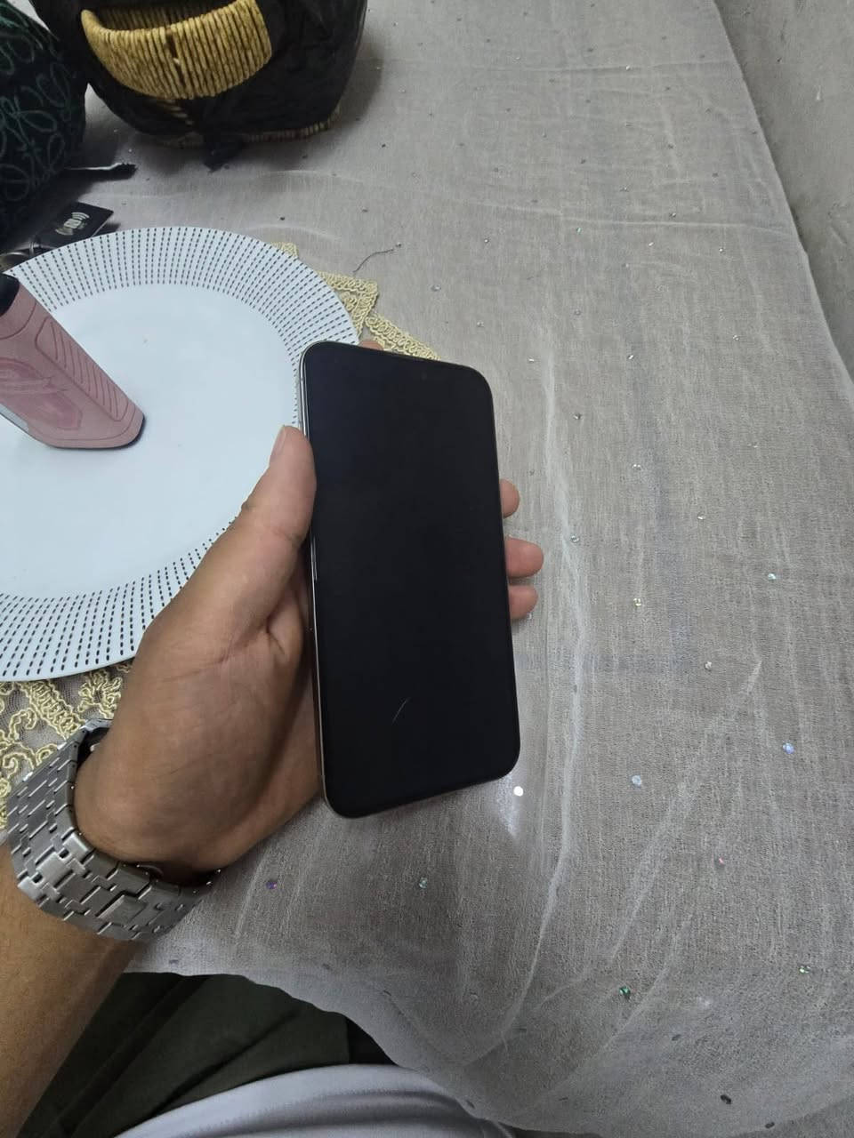 سلام عليكم
ايفون 15 برو ماكس 
ماستر شرق اوسط 
بطاريه 85
سعر مليون و100 وبي مجال 
عنوني بغداد شعب حي تجار 
الاتصال ***********
