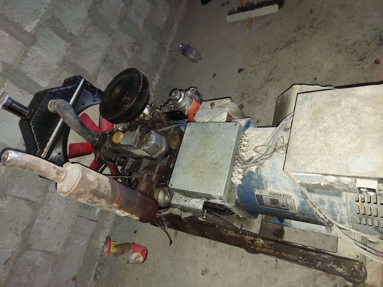 بسم الله الرحمن الرحيم . 
مولدة كابوتا ٣ بستم دينمو صيني طبك بلادي. البم مالتهة يخربط . 
العنوان : اطراف بغداد منطقة ابراهيم بن علي .
***********
