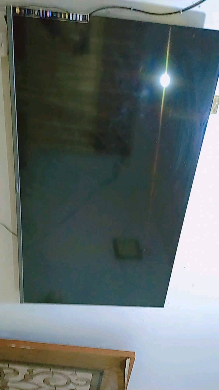 السلام عليكم شاشه شونيك ٦٥ بوصه ٢٠٢٥ للبيع فول HD فول مواصفات نظام Google TV انترنت كامل حاكيه من الريمونت للبحث سعرها ٧٠٠ وبيها مجال للشراي مكاني بغداد دوره ابو دشير متواجد خاص و واتساب ***********