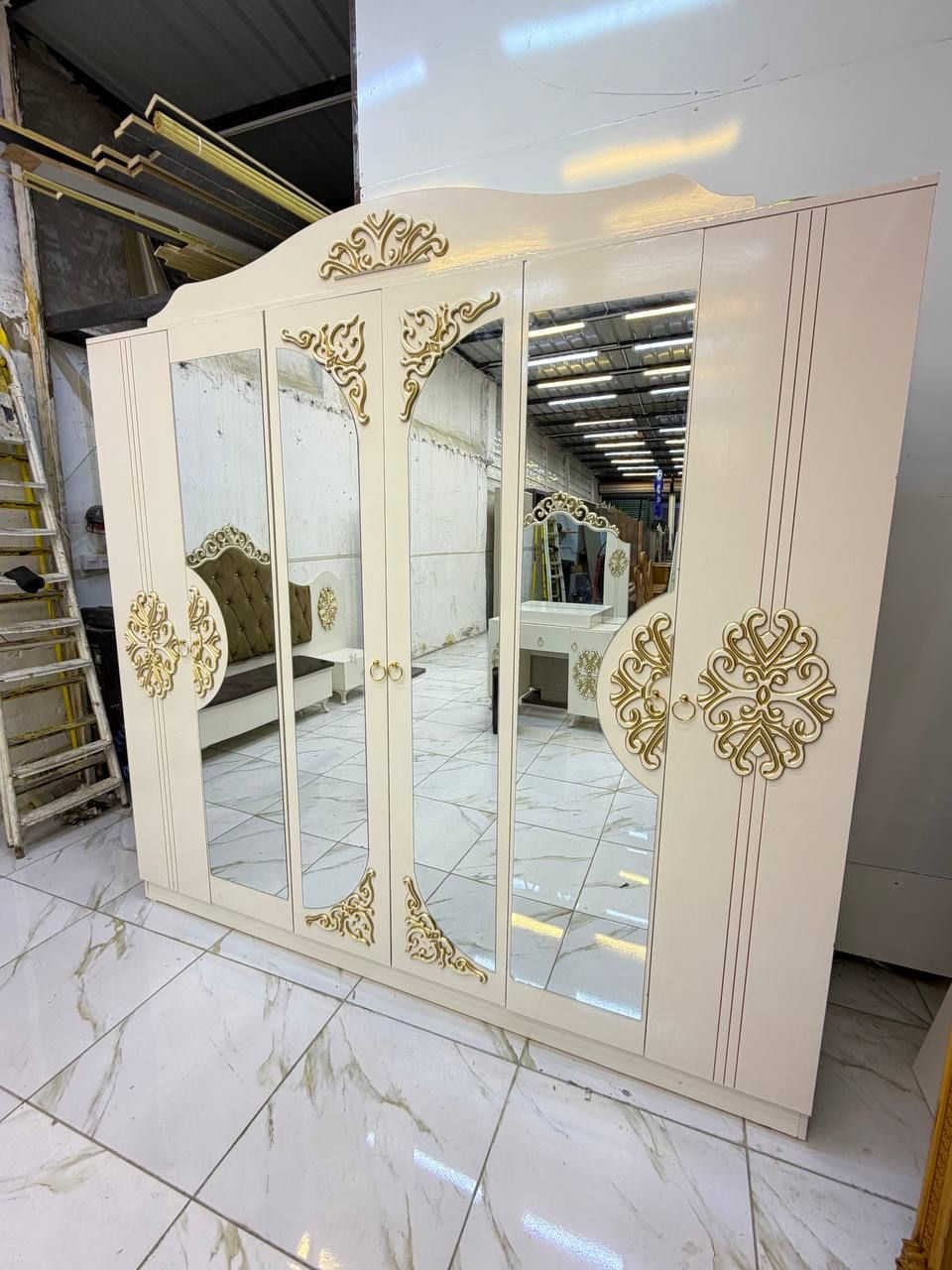 غرفة نوم مستخدمة نضافة 90‎%‎
عدد القطع 9
نضام بيبان 
ڪوالتي عألي موديل حديث


**إذا كنت صاحب هذا الإعلان وتريد حذفه لأي سبب، رجاءا أرسل رسالة إلى الدعم الفني**