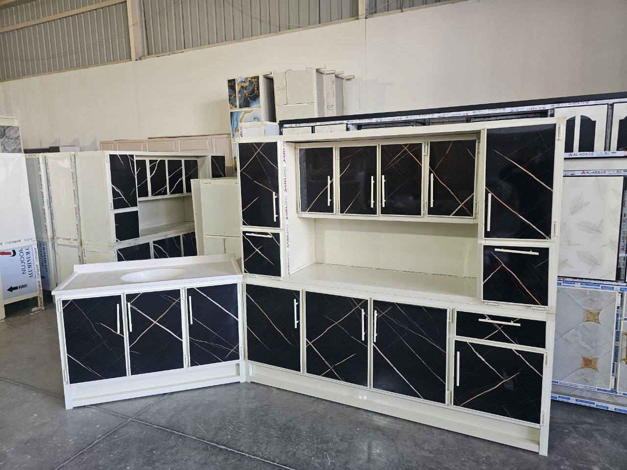 ما عليك بس  احجز والطلب يوصل لباب بيتك 🤗🌹🤗.

كاونتر مترين ارضي وملحق مع سنك متر و٢٠ مرمر . 

♥️♥️السعر 325/ الف♥️♥️


**إذا كنت صاحب هذا الإعلان وتريد حذفه لأي سبب، رجاءا أرسل رسالة إلى الدعم الفني**