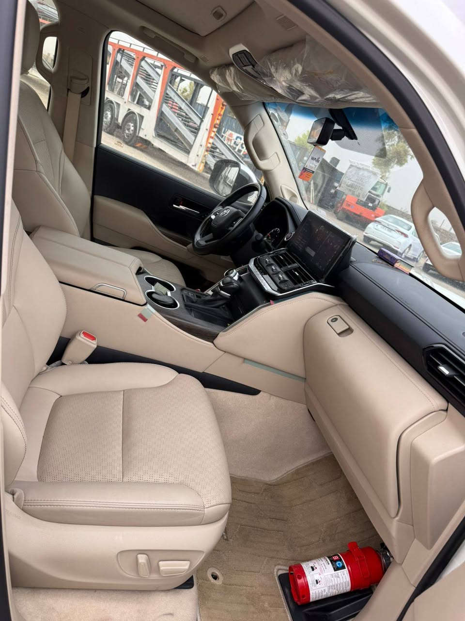 لاندكروز VX LIMITED 2023اصلي وكالة SAS
سيارة مكفولة كفالة عامة من كلشي 
ماشي  8000KM حقيقي كلشي بشرط فحص 
السيارة مواصفات معروفة شاشات اصلية ايبات 
كشن تفئه وتبريد وخزن ميموري 
وشاشه دجتالت 

🛑 السعر سوي تعليق يصل مباشرة 🤖 

تحويل ثاني يوم 
مكان سياره اربيل 

رقم صاحب السيارة 
***********
