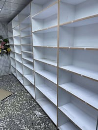 فاترينات جديد استعمال شهرين فقط تفصال على ايدي الخشب الثكيل تجي واتشوف...