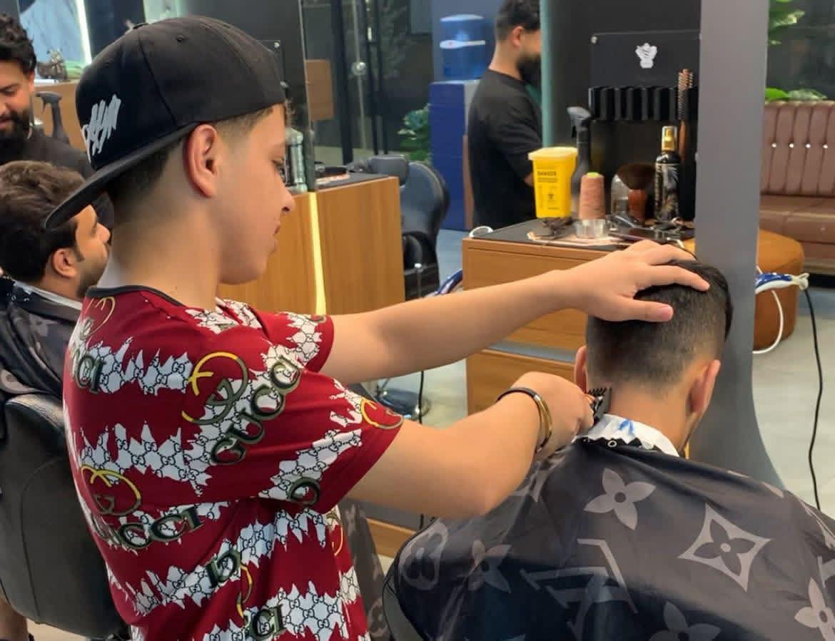 ✂️🔥 أرخص دورة حلاقة رجالية في الموصل 
– فقط 125 ألف 🔥✂️

تحلم تصير حلاق محترف وتفتح محلك الخاص؟
الفرصة وصلت إلك 💈

✅ دورة مدتها شهر كامل مع الاعادة
✅ تعليم عملي 100% على أشخاص حقيقيين
✅ من الصفر حتى الاحتراف
✅ شرح قصات عصرية + تدريج + تحديد + تدريج لحية
✅ شهادة تخرج معتمدة

🎯 ما تحتاج خبرة سابقة
🎯 نعلمك خطوة بخطوة لحد ما تصير جاهز تشتغل

📍 المكان: الموصل - الزهور 📍

💰 السعر: 125 ألف فقط 
(بدل ما تدفع أضعافها بمكان ثاني)

📩 احجز مكانك الآن (  *********** )

#دورة_حلاقة #تعليم_حلاقة #الموصل #مستقبل_مهني
