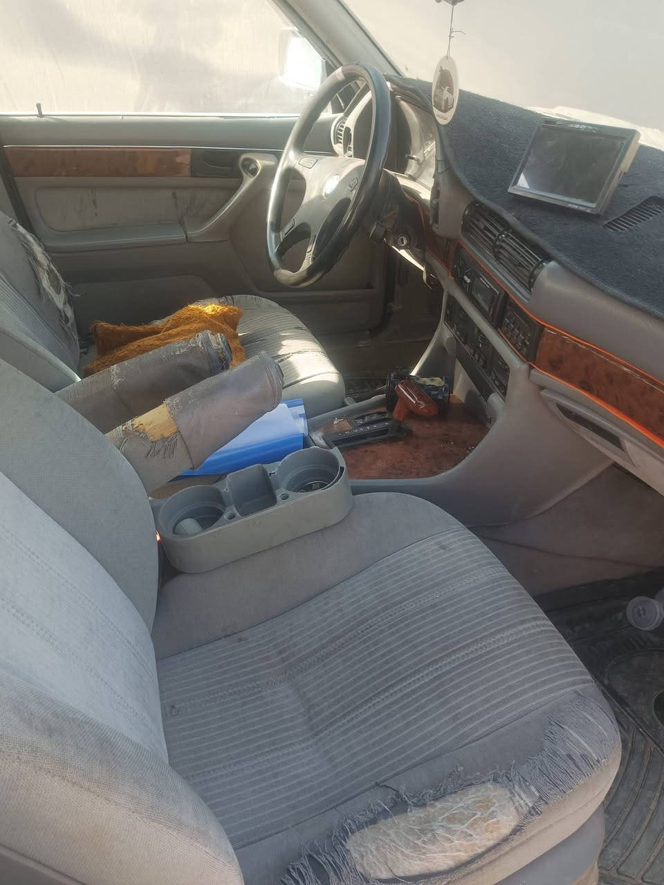 السلام عليكم اريد مراوس وانطي فرق مشروع وطني لل 27 رقم نينوى السياره تبريد شغال كير مكينه كهربائيات مكفوله ما عدا الصدر وشغلات نواعم رايدها ب 35 مكاني بيجي اريد مراوس شنو عندك نزل والرزق ع الله تحياتي للجميع ‏‪***********‬‏
