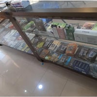 باترينات زجاجية • ١٥٠×٢٥×١م • عدد٢