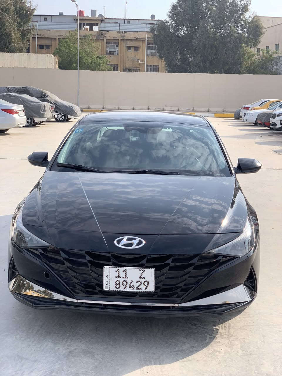 السلام عليكم 
النترا 2023 للبيع 
سيارة sel موديل 2023 
ماشية 35 
مواصفات السيارة تبريد شاشة ردارات اماميه و ردارات خلفيه كامره دوارة شاشة اعطال كار بلي بلوتوث بصمة 
تبريد منفصل 
محرك السيارة 2000 دوش 
ويل 16 
سياره وارد امريكي حادثها جاملغ و بنيد باقي السياره كفالة 
مكان السيارة بغداد الامين الثانية السعر 155 و بيها مجال 
رقم صاحب السيارة 
***********
