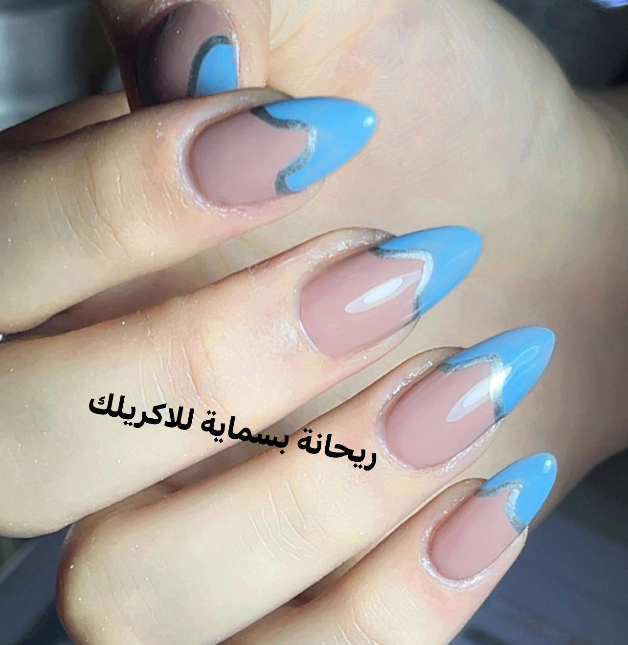 ✨ بنات لا يفوتكم العرض ✨
العروض مستمرة

إذا تريدين أظافر مرتبة ورموش حلوة تبرز جمالك 💅👁
دللي نفسك بشغل مرتب ومواد أصلية وبأسعار مناسبة، والأهم النتيجة اللي ترضيج 🤍

💅 عروض الأظافر:
• جل اكستيشن + جلش قدم — 35
• اكس جل + جلش قدم — 35
• كفر جل — 25
• جلش يد — 10
• جلش قدم — 10
• بناء رجل مع جلش ودزاين — 25

✨ ملاحظة: السعر النهائي يتحدد حسب الدزاين اللي تختاريه.

🧴 خدمات إضافية:
• إزالة جلش — 5
• إزالة أكرلك — 10
• تنظيف قدم مع بشرة — 25
• تنظيف بشرة VIP — 15

💆‍♀️ خدمات الوجه:
• حف وجه كامل مع تنظيف — 10

👁 الرموش:
• رموش طرفية — 10
• رموش كامل — 15
• رموش شعرة شعرة — 50

🔥 الحجز مفتوح هسه

📩 للحجز والاستفسار راسليني خاص

@


**إذا كنت صاحب هذا الإعلان وتريد حذفه لأي سبب، رجاءا أرسل رسالة إلى الدعم الفني**