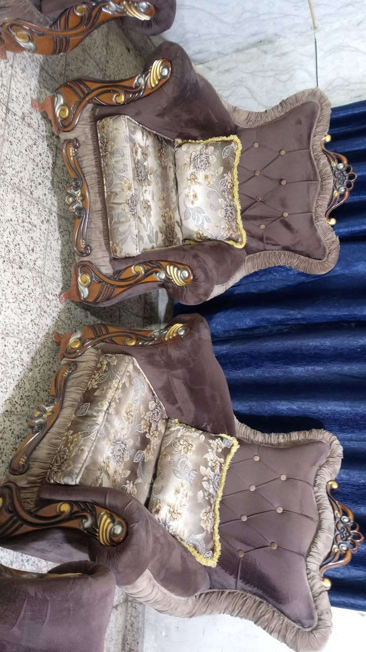 تخم ملكي ١٠ مقاعد اخو الجديد ثكيل نضافه ١٠٠بل ١٠٠ تزكام سعر ٢٩٠ وبي مجال مكاني بياع يوجد توصيل بكروه *********** وتساب
