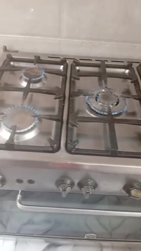 طباخ للبيع نظيف الى درجه بس الجامه الخارجيه مكسوره حتى الفرن شغال


**إذا كنت صاحب هذا الإعلان وتريد حذفه لأي سبب، رجاءا أرسل رسالة إلى الدعم الفني**