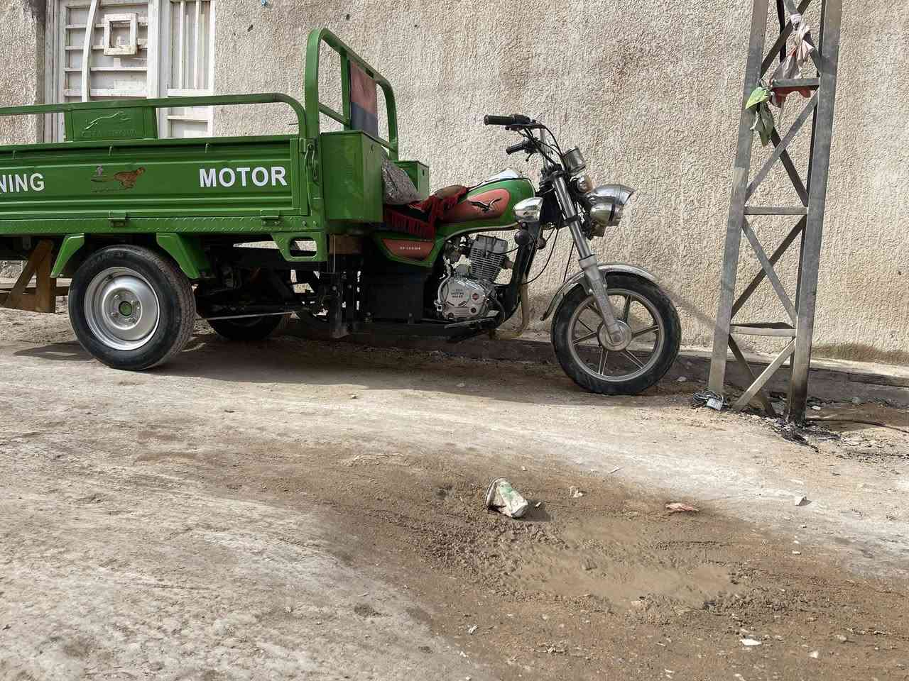 سلام عليكم ستوته 23مكفوله كفاله عامه مكينه جديده بعده زيرو مال النور لاصلي ستوته نضافته مثل البصوره  ستوته كامله نقص مابيه خابرني عرقم وددلو ***********
