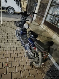 لبيع بيسكل شحن خمس بطريات جديد بس نقصه غسل اتوصل لرقم 07731868105 سعره...