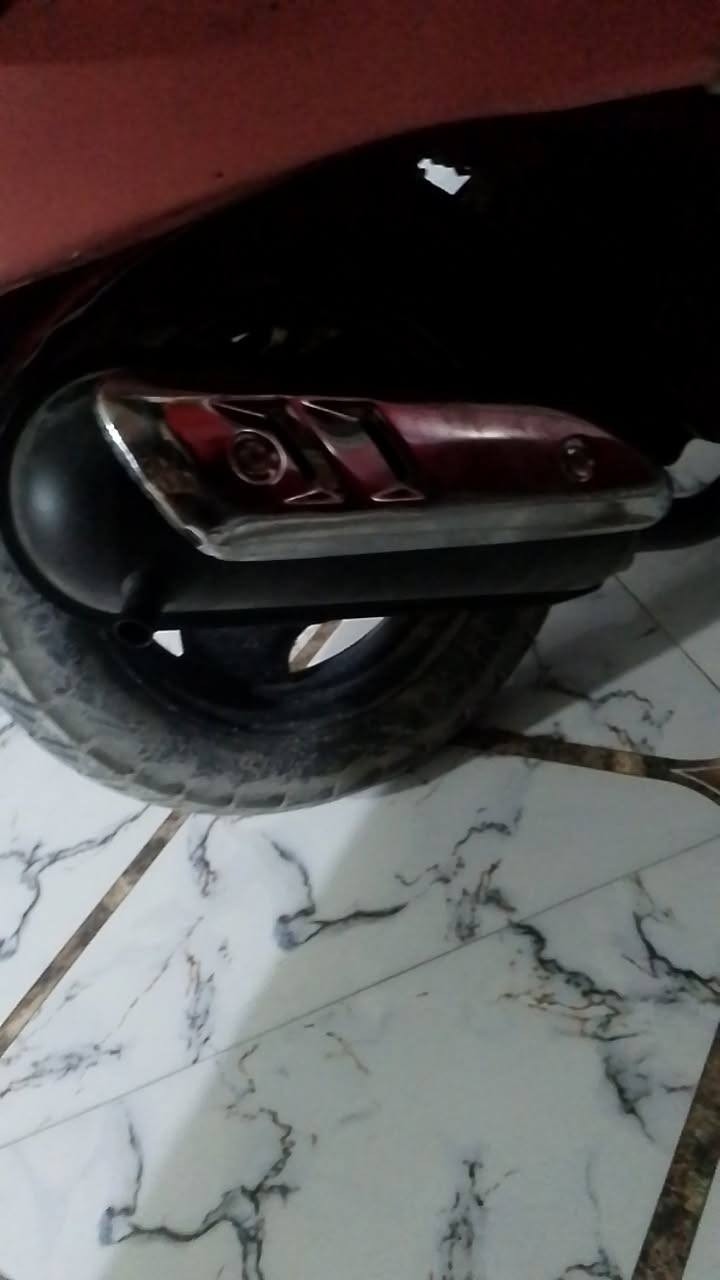 السلام عليكم شباب دراجه للبيع كهربائيات كلها شغاله وخير  من الله اوراقها موجوده 350 وبيها مجال ***********
