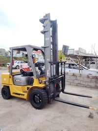 ئۆتۆمبێل: رافعە کتر نموونە لە جوانیا   مۆدێل 2001  فوول مواسفاتە  3 حە...