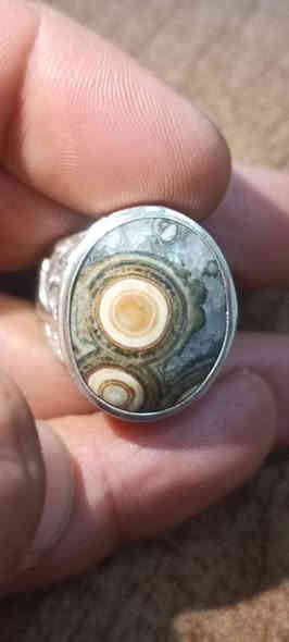 ياالله السلام عليكم متاح خواتم من نوادر الخام السليماني والداودي وصياغه جميله مكاني السماوة ***********
