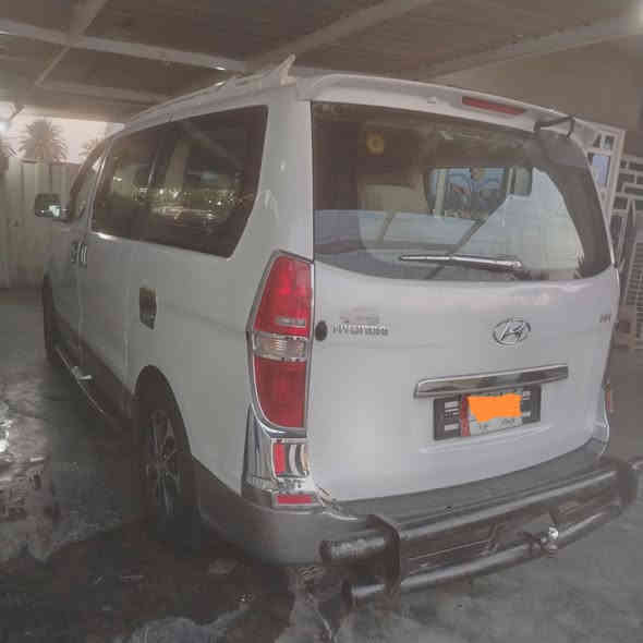 سلام عليكم ستاركس للبيع موديل 2018  مفتوح بيه تبديل تلاث قطع مكينه وكير مكفول تخم تاير تبريد شغال    مكان السياره بغداد   السعر 180 بيه مجال     ***********
