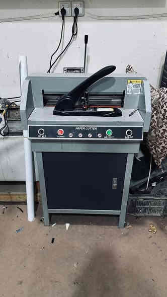 سلام عليكم مطبعه للبيع متكامله (سي ان سي ) و طابعه ) وجهاز ليزري أختام )الاستفسار اكثر  *********** اتصال على هاذا الارقم العنوان كربلاء طويريج  البيع بكامل المطبعه او قطع باقر المالكي
