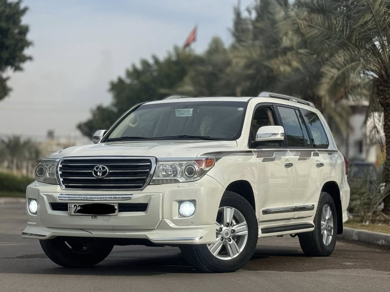 السلام عليكم
للبيع فقط بدون مراوس

تيووتا لاندكروز بريم 

حجم المكينة  V8
4600

ماشية 149 الف كيلو 

بيه صبغ بسيط ب تكمة خلفية فقط شي كلش بسيط 
وشرط سونار عندي وتفحص وين ميعجبك 

فول مواصفات 

تشغيل عن بعد
شاشة كبيرة
دبل كرسي كهرباء
ثلاجة 
حساس امامي
حساس خلفي
زراك لايت 
5 بصمات 
كشن 3 حركات 
سلايد روف

الخ من مواصفات معروفة 
السيارة رقم اربيل 
تحويل مباشر 

السعر 36.000$
360$
بي مجال للشراي ويدلل شرط سونار 

مكاني بغداد البياع 
***********
