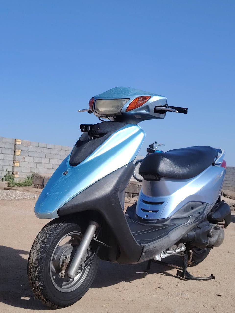 سلام عليكم دراجه بريز ياماها ياباني لبيع او مراوس بدراجه نامه او بارت الدراجه ما مفتوحه مكفوله أوراق كامله موجوده والسعر ب650 وبيها مجال العنوان ناصريه مركز رقم ***********
