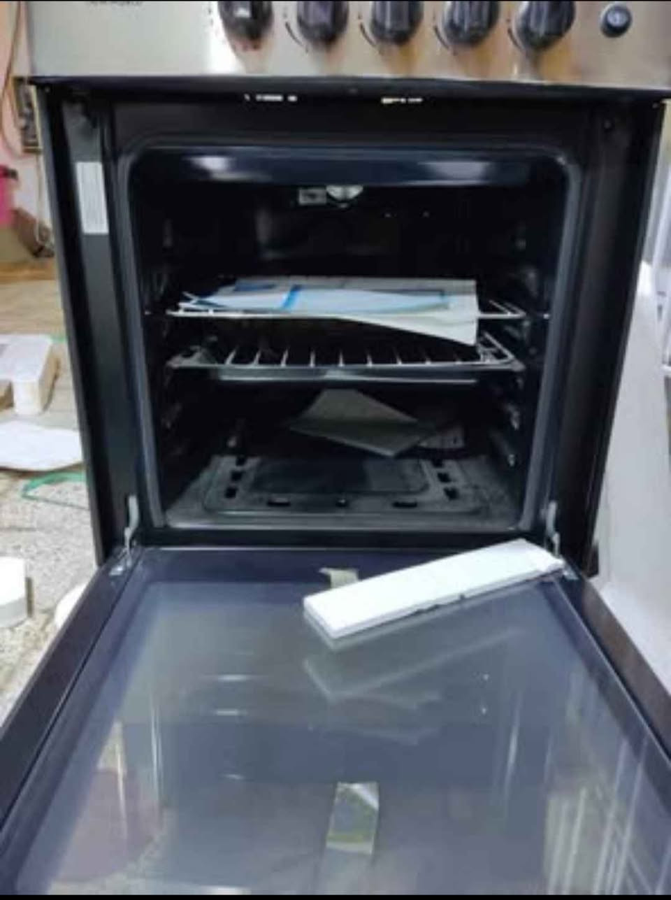 طباخ 4 عيون اوروبي انكليزي اصلي لا صيني ولا مصري مع فرن جديد غير مستخدم للبيع الزعفرانية شارع المعهد
السعر 175 الف 
لا يوجد توصيل المشتري يجي يشوفه بنفسه وياخذه بغداد, العراق


**إذا كنت صاحب هذا الإعلان وتريد حذفه لأي سبب، رجاءا أرسل رسالة إلى الدعم الفني**