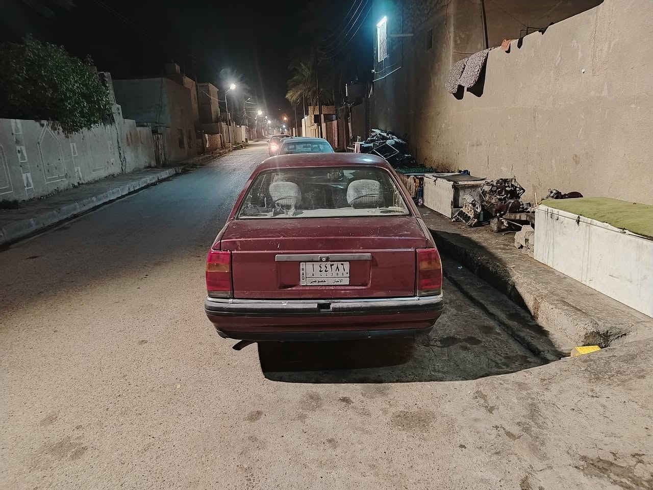 يالله سلام عليكم اوبل اوميكا محرك وكير مكفوله صدر جديد تخم تاير كهربائيّ كلها جديده  جديد  السياره متعوب عليها وبسمي تحويل او وكاله  بيع ومروس كلشي يرهم مكاني لانبار كبيس ***********
