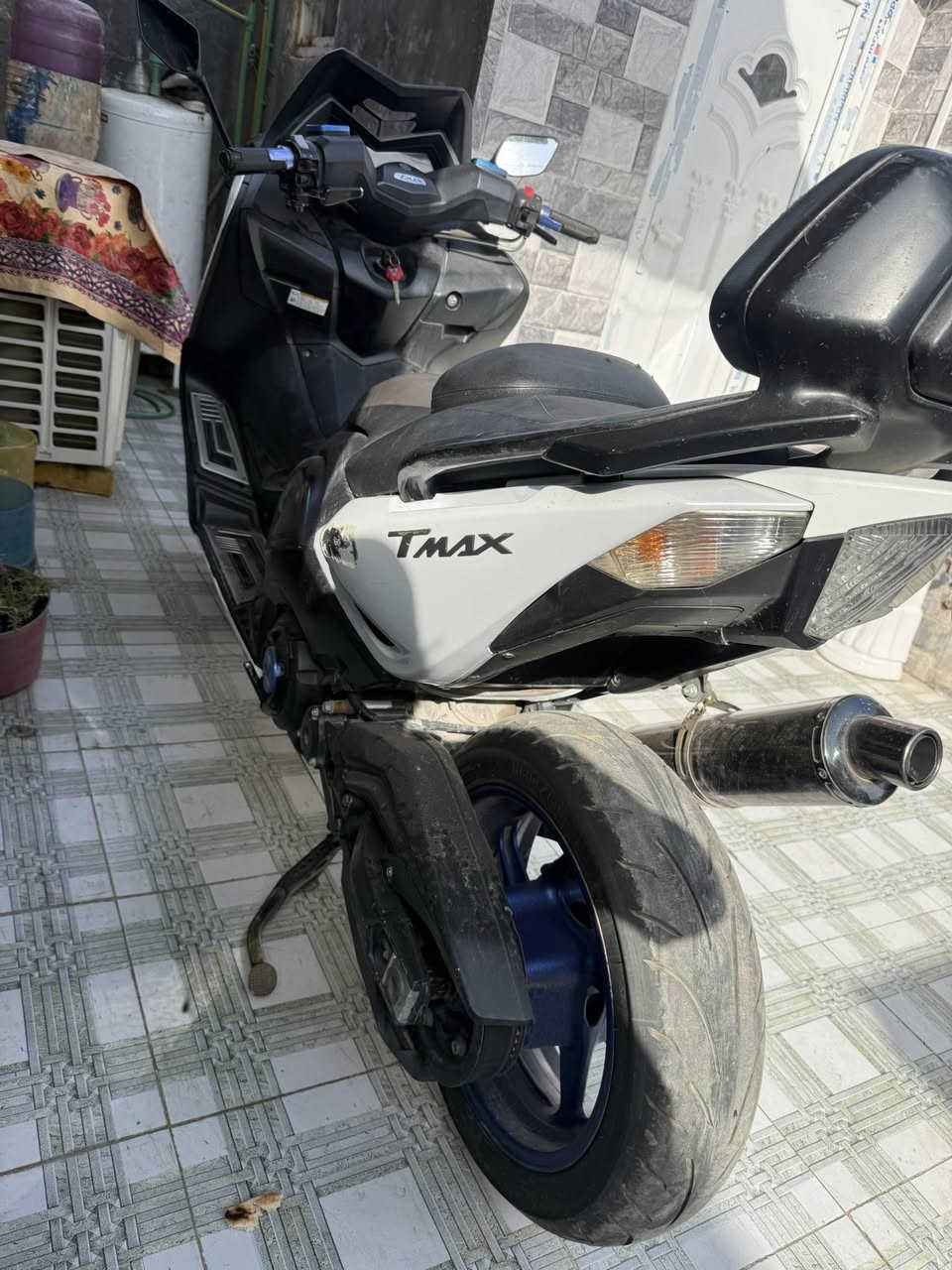 دراجه للبيع تي ماكس ٢٠١٤مكفوله بس بيه طخه بل الكفر بل صفحه مستعجل عله بيعه سعره ٣٨وبيه مجال مكان حله حمزه الغرب  بس دشبوله عاطل والباقي كله شغال عايزه بس دشبول سعره ٣٨ وبيه مجال ***********
