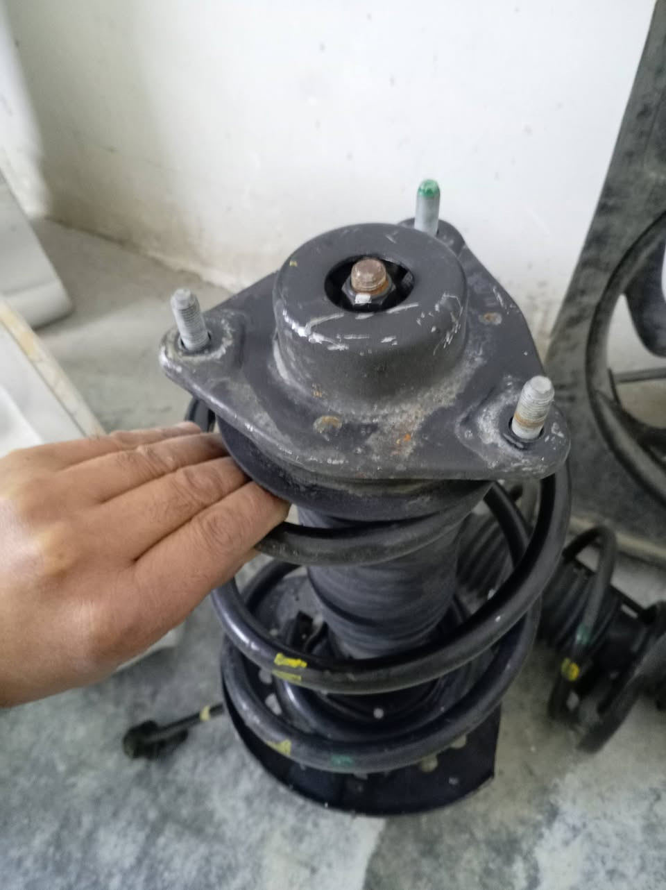 السلام عليكم لبيع زوج دبلات امامي مال حاويه الله شاهد مال سوناته مضلع ١٢ و
و بلى مال راس كرنك لبيع مكاني المحموديه ***********
