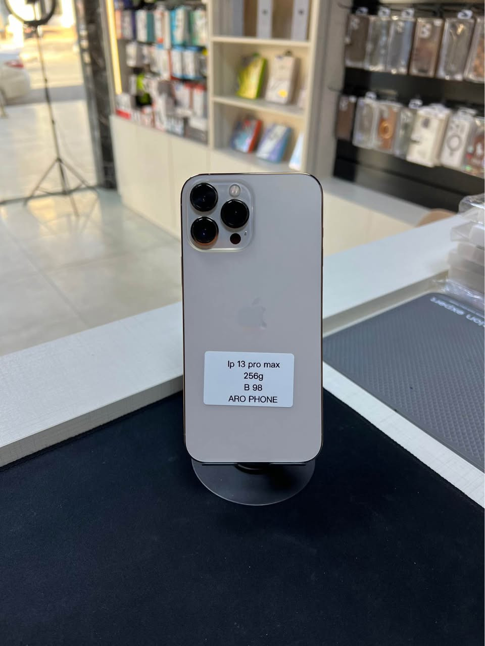 ايفون 13 بروماكس لون ذهبي
ذاكره 256
بطاريه 98
نظافه 100‎%‎
جهاز كله ع وضع بلا مامفتوح وماينطي هوه
سعر 690 الف
***********
*********** أربيل, العراق
