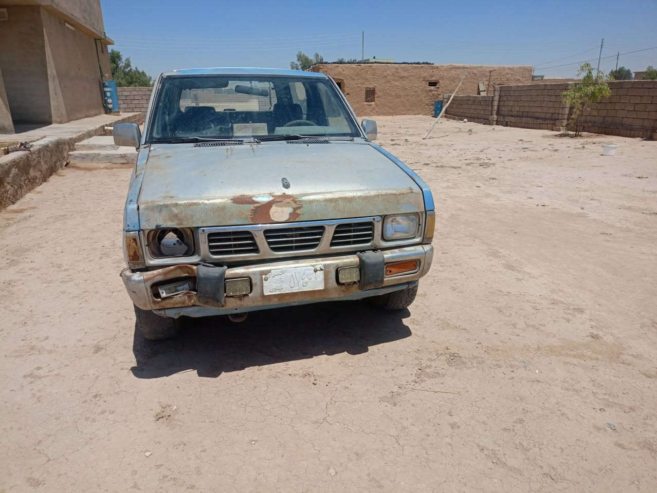 سلام عليكم سيارة للبيع نيسان موديل ٨٨
سنويه ساقطه ٢٠٢٤
سعر ١٥
راعيها بالموصل 
***********
