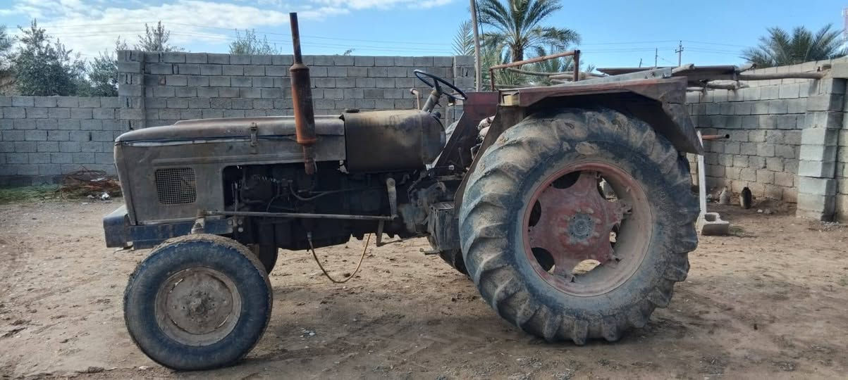 السلام عليكم تركتر عنتر للبيع جاهز سلف نص نگره تايرات نص
عمر فقط بي تبخير

***********
