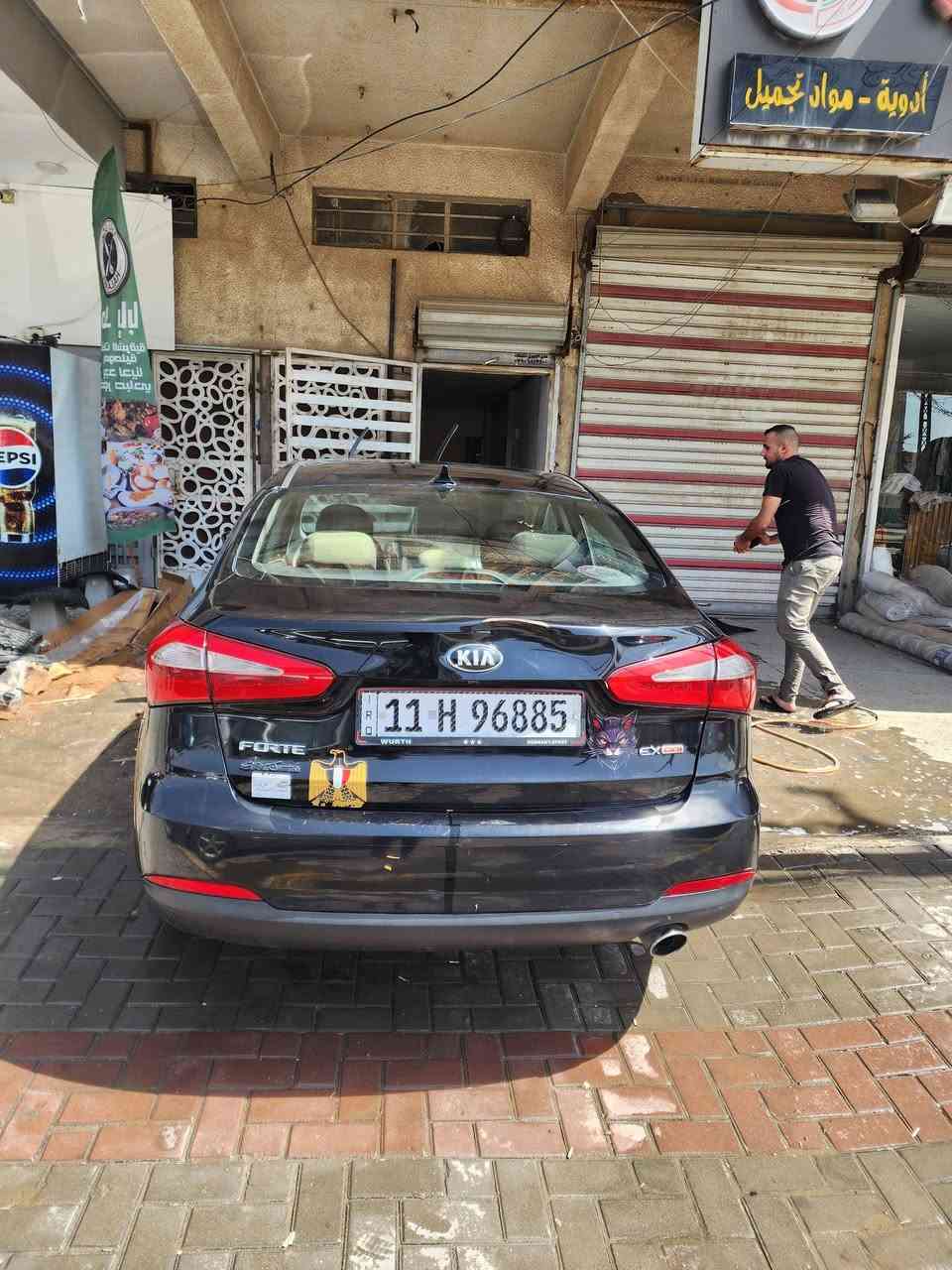 السلام عليكم فورتي 2015 فول مواصفات
بصمة فتحة سقف تحكمات كشنات كهرباء ترحيب تدفئة كشنات امامي خلفي وبعد بيها مواصفات
محرك 2000 gdi
تبريد قطعتين 
والسونار يبينلك شبيها 
بيها طعجين موضح بالصور 
السعر 105 وبيها مجال 
مكاني بغداد العامرية
للاستفسار الاتصال على الرقم
***********
