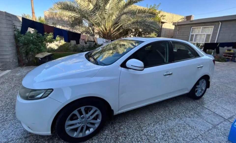 ادوات ادوات
كيا سيراتو ٢٠١١ دخول جديد 
جاهزة كير مكينة حدادية 
المكان بغداد 
السعر 45
***********
