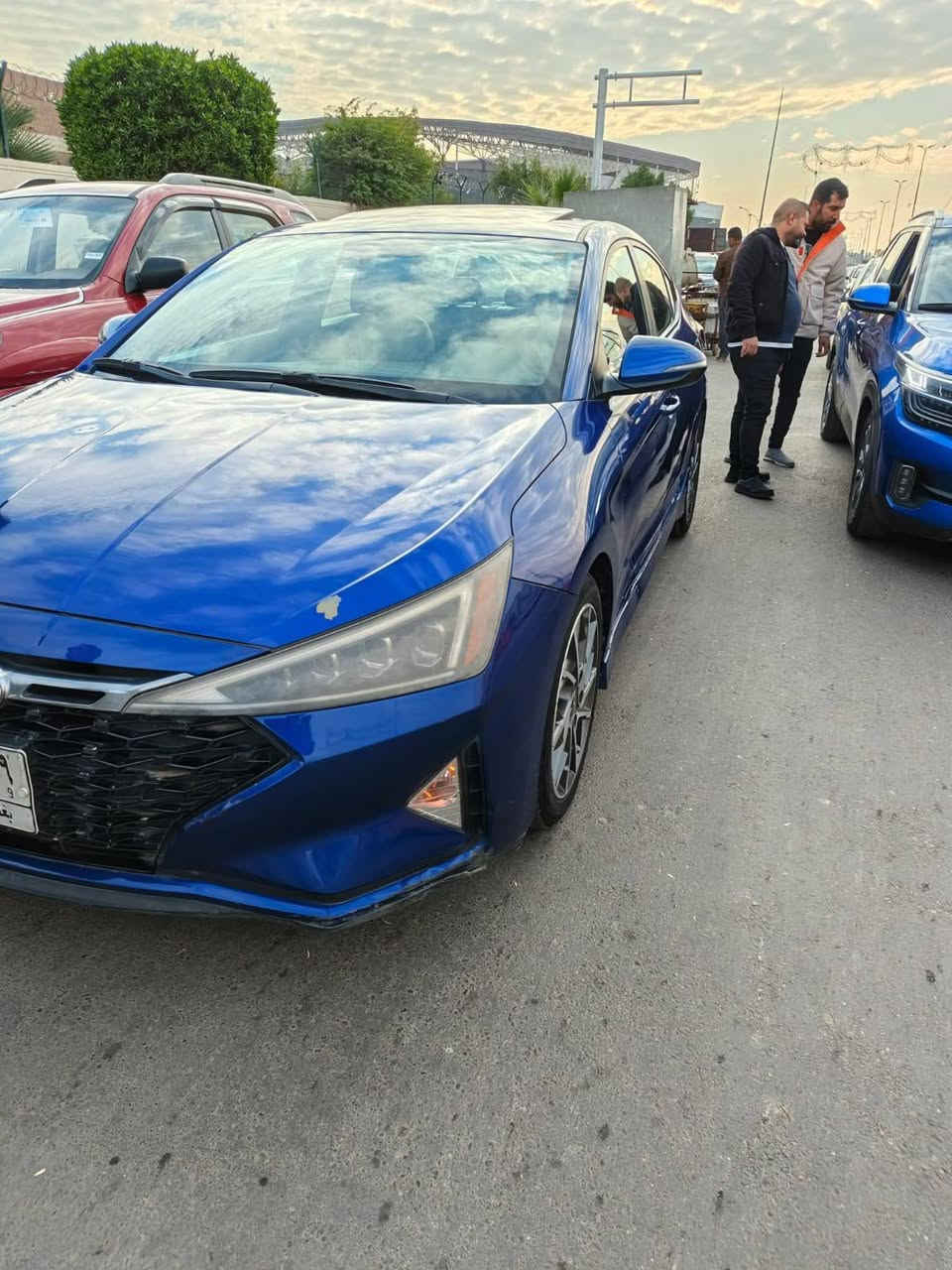 السلام عليكم 
بيع مستعجل ( 118 ورقة  ) النترا موديل 2020 مواصفات 
ماشية 68 
بدون ايرباگات حادث خلفي بالجنطة 

بغداد 
***********
