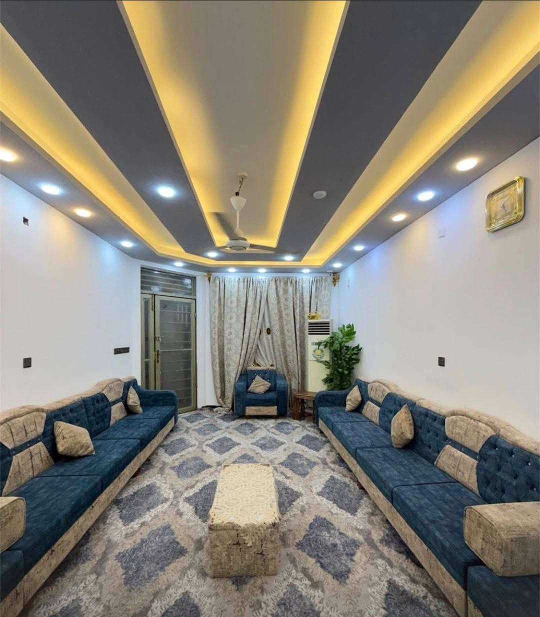 مجمع الدوح بناء ٢٣ سنه
مساحه ٢٥٥ بناء شخصي 
بيت ديكورات كله 
مطلوب للعقار ١٠٠
وبيد البائع ١١٥
موقعه قريب ع حولي مدينتي
*********** واتساب 
***********
