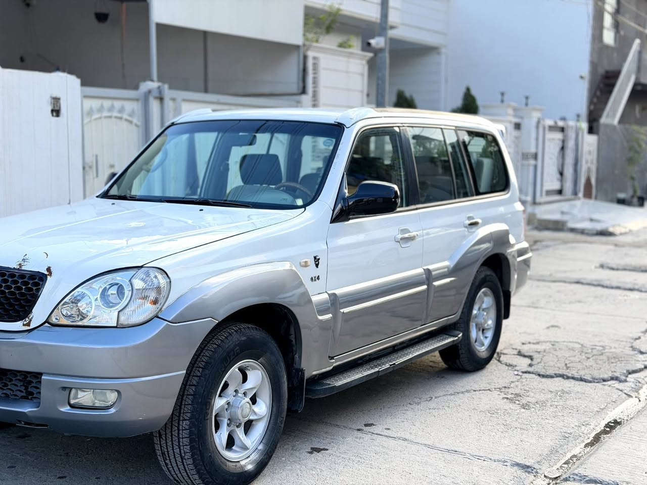 هوندای تریکان 2006 رەقم اربیل تحویل اسلی 
بدون صبغ بدون بارد سياره جديد دبل اكسل فول مواصفات سنةوى مجدد گیر محرك مکفولە مکان سیارە بکلار ***********
