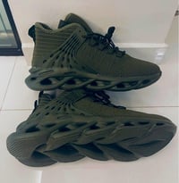 حذاء سفتي • رجالي • قياس ٤٢