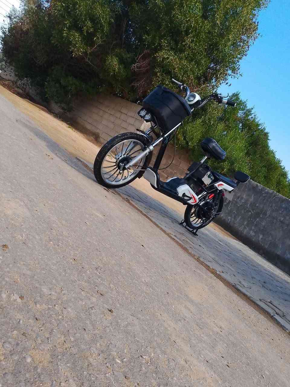 السلام عليكم باسكل شحن حجم 20موديل 2022البطاريه جديده السعر 300 وبي مجال المكان كربلاء     ***********
