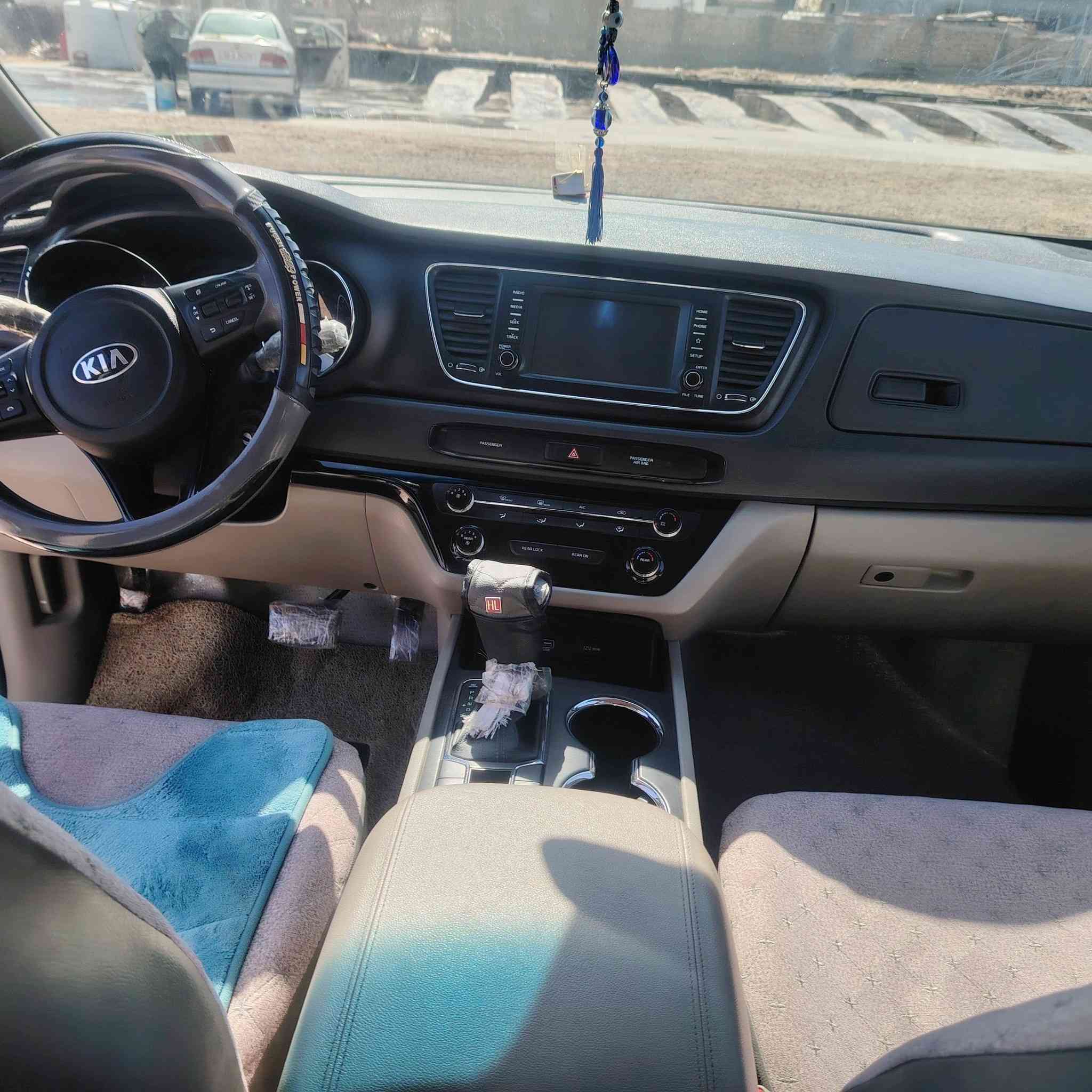 سياره كيه سيدونه
موديل 2021
1_وراد أمريكي لون ابيض السيارا كلين كفاله عامه
2_شاشه تحكم ستيرن
3_رقم بابل خصوصي
4_تبريد ثلاثه قطع
5_ابواب كهربائيه 
للاستفسار الاتصال على الرقم ***********
