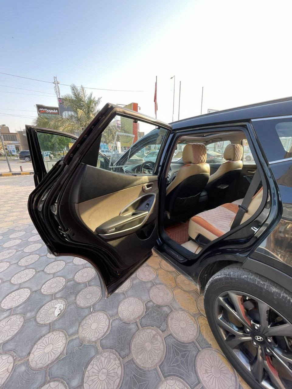 سنتافي 2018 فول لميتد
مكفولة من الصبغ فقط بارد بسيط بدون صبغ 
كل المواصفات موجودة فول مواصفات

مكينة كير حدادية تايرات تبريد كلهن فول

ب145
مكانها النجف
***********
