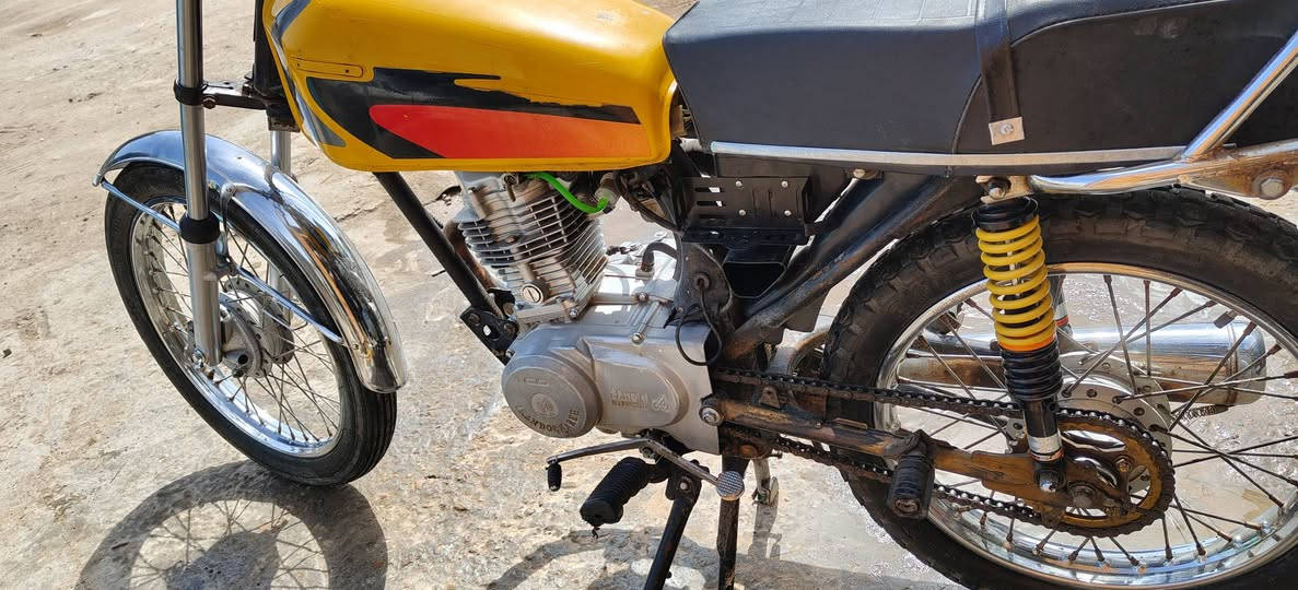 سلام عليكم  شباب  دزاجه اوراق لبيع  اوراق اصوليه  مكاني نجف حي القادسيه  سعر 550 وبيهه مجال  ***********
