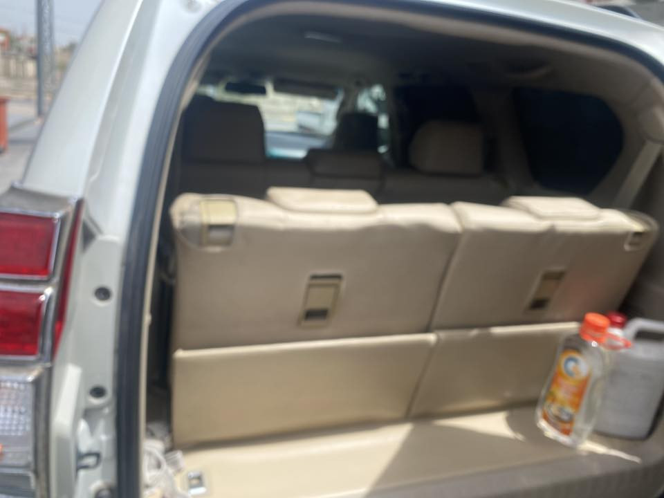 السلام عليكم 
لبيع فقط
برادو مديل 12
سياره نضيفه جداا 
مكفوله ضربه صبغ تبديل 
محرك 4مكفول
السياره موصفاته معروفه
رقم جديد اربيل راعيه موجود البصره وحالن سياره البصره وعندي وكاله ***********خابرني وتدلل
